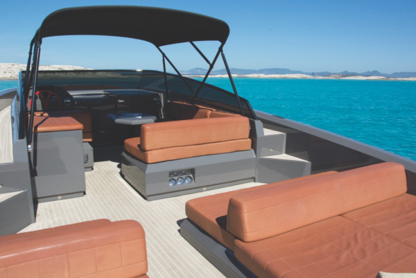 Vanquish VQ43 boat rent ibiza